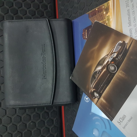 کیف و دفترچه مرسدس بنز W221