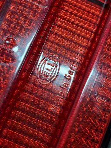 چراغ عقب سمت شاگرد مرسدس بنز W124 اصلی