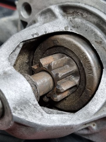 استارت شیش سیلندری مرسدس بنز W124 اصلی