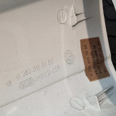 قاب آینه سمت راست مرسدس بنز W202 اصلی