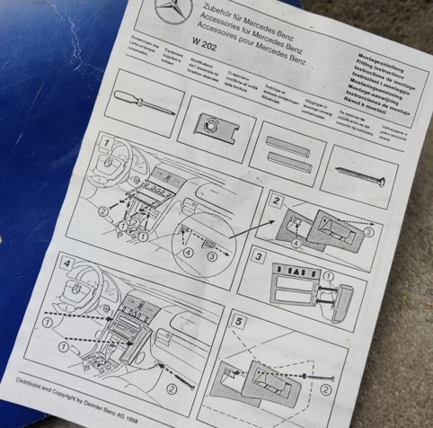 هولدر / نگهدارنده تلفن و موبایل مرسدس بنز W202 اصلی