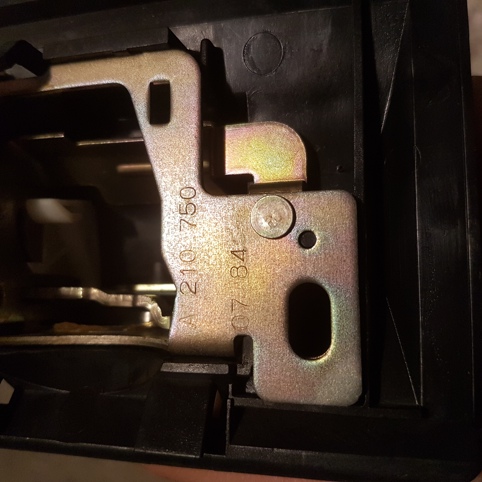 قفل در صندوق عقب مرسدس بنز اصلی