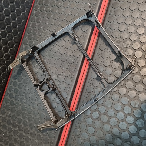 قاب روی کنسول طرح کربن مرسدس بنز W203