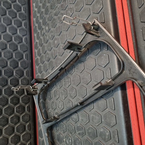 قاب روی کنسول طرح کربن مرسدس بنز W203