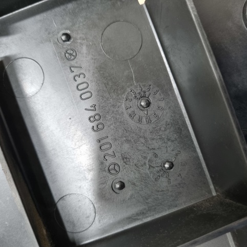 جفت قاب های کفپا سمت شاگرد مرسدس بنز W201 اصلی