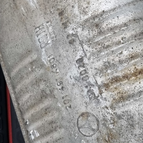 منبع وسط اگزوز مرسدس بنز W201 اصلی