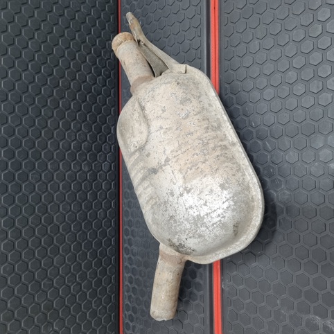 منبع وسط اگزوز مرسدس بنز W201 اصلی