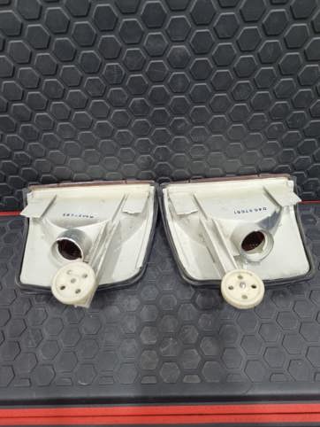 جفت راهنما زرد مرسدس بنز W201 تایوانی