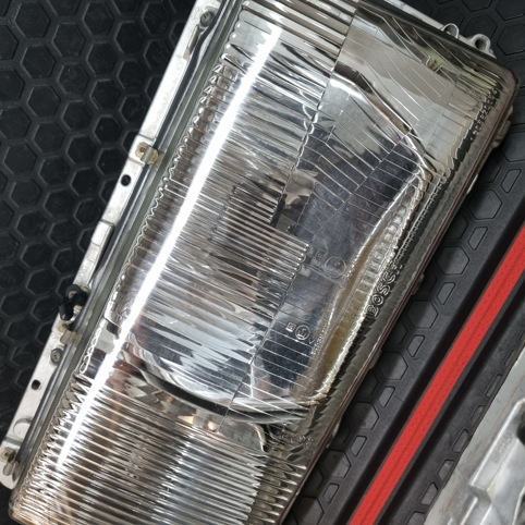  جفت چراغ جلو مرسدس بنز W116