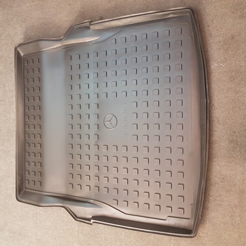 کفپوش صندوق مرسدس بنز W218 CLS اصلی