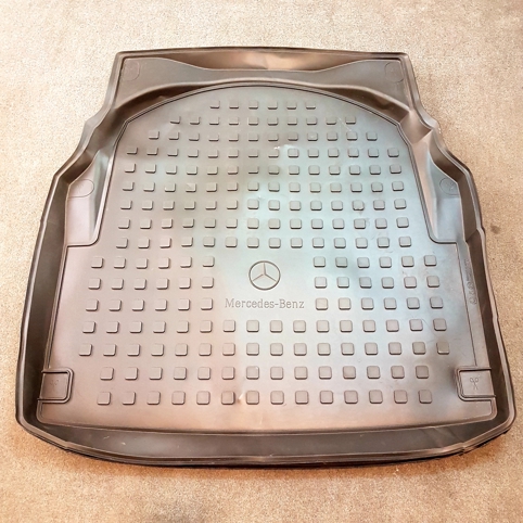 کفپوش صندوق مرسدس بنز W212 اصلی