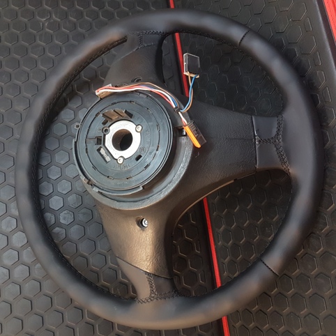 فرمان سه شاخ بی ام و E36