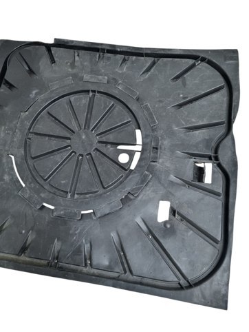 کف صندوق مرسدس بنز W124 اصلی