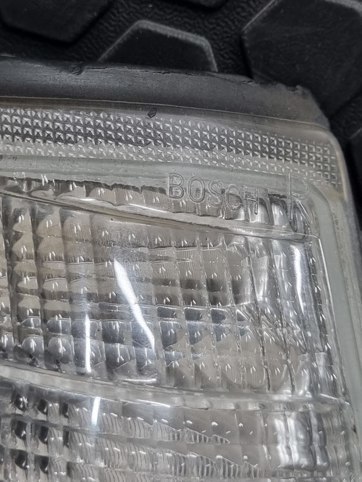 راهنما سمت راست سفید مرسدس بنز W124 اصلی