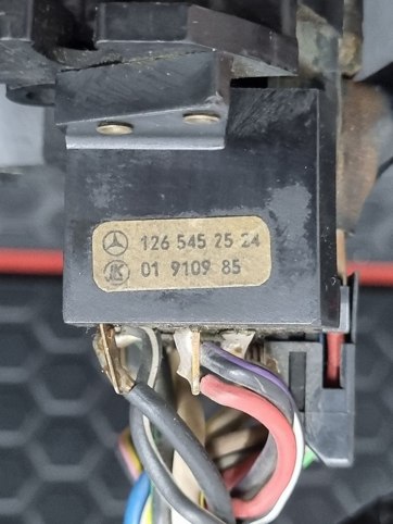 دسته راهنما مرسدس بنز W126