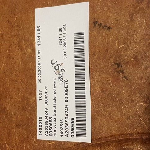 طاقچه عقب مشکی مرسدس بنز W203 اصلی