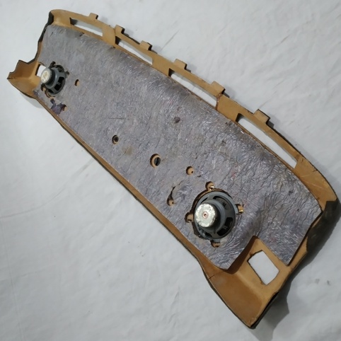 طاقچه همراه باند بی ام و E30 فابریک