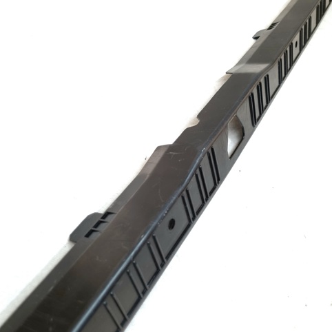 پلیت لبه صندوق عقب بی ام و E30 اصلی