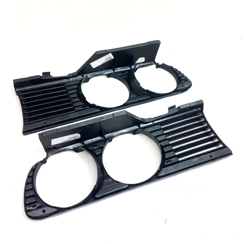 جلو پنجره بی ام و E30 تایوانی