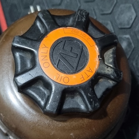 مخزن روغن هیدرولیک بی ام و E30