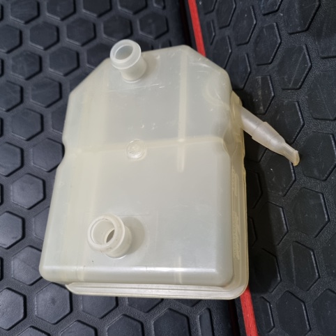 مخزن روغن ترمز بی ام و E30 اصلی