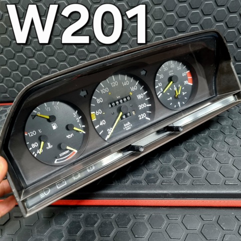 صفحه کیلومتر کامل مرسدس بنز W201 
