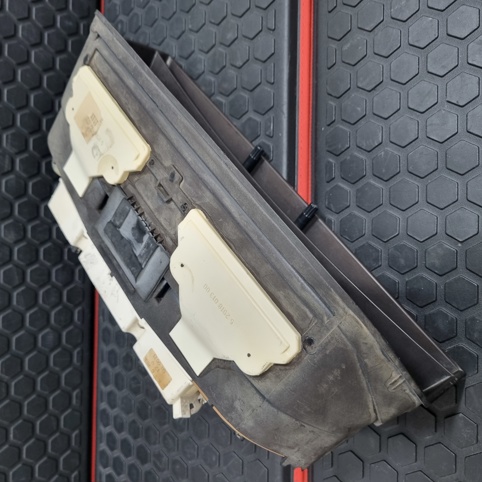 صفحه کیلومتر کامل مرسدس بنز W201 