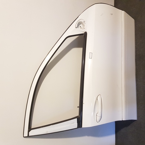 درب جلو چپ و راست مرسدس بنز W211 در رنگ های مختلف