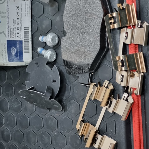 لنت ترمز عقب مرسدس بنز