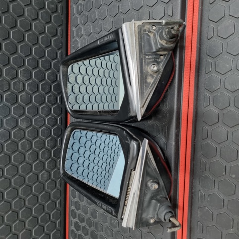 آینه های جانبی مرسدس بنز W115 اصلی