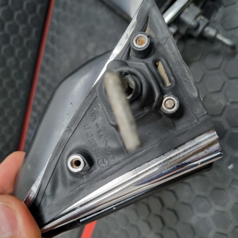 آینه های جانبی مرسدس بنز W115 اصلی