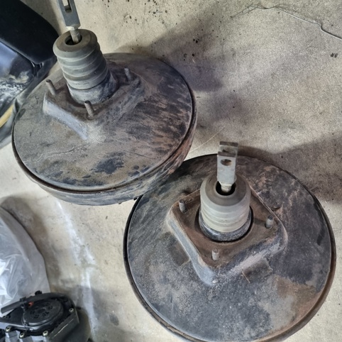 پمپ و بوستر ترمز بی ام و E30 اصلی