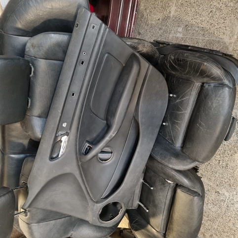 سالن مشکی E46 M