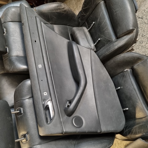 سالن مشکی E46 M