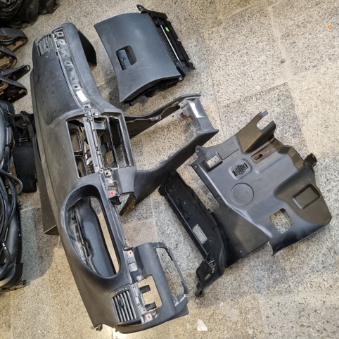 سالن مشکی E46 M