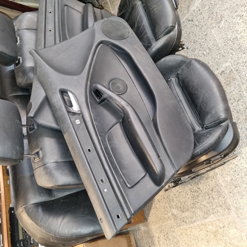 سالن مشکی E46 M