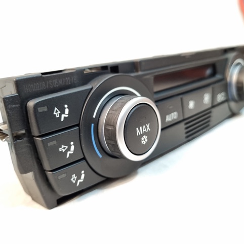 پنل دیجیتال بی ام و اصلی