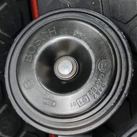 بوق اصلی استوک  BOSCH  W124