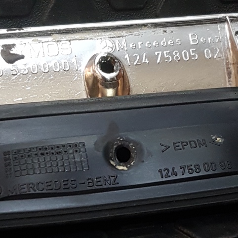 دستگیره صندوق بنز W124