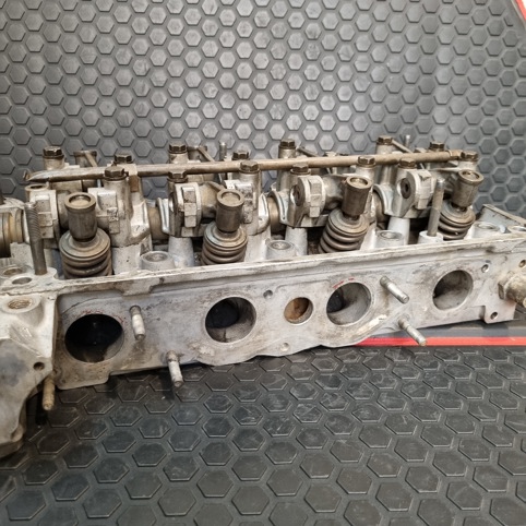 سر سیلندر موتور 230 بنز W124 