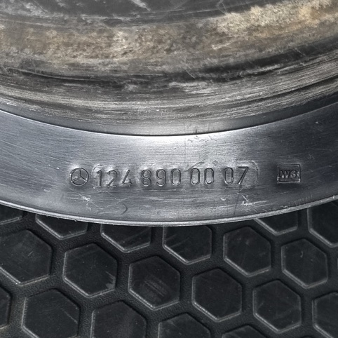 زاپاس بند بنز W124