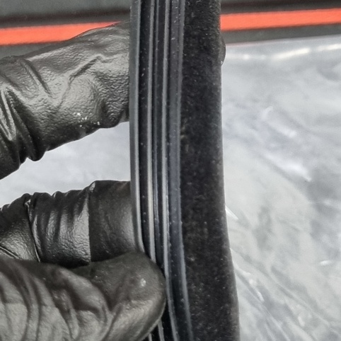 SUNROOF SEAL