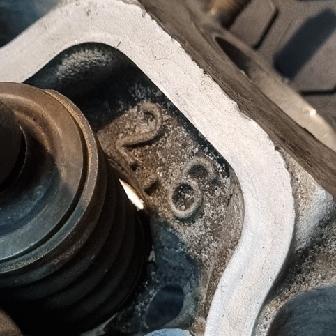 سر سیلندر M103 بنز W124
