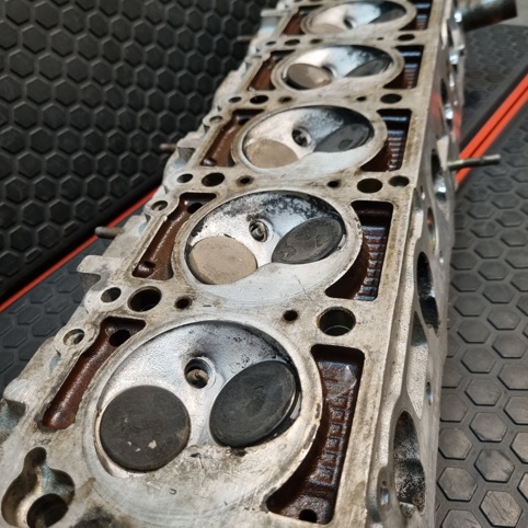 سر سیلندر M103 بنز W124