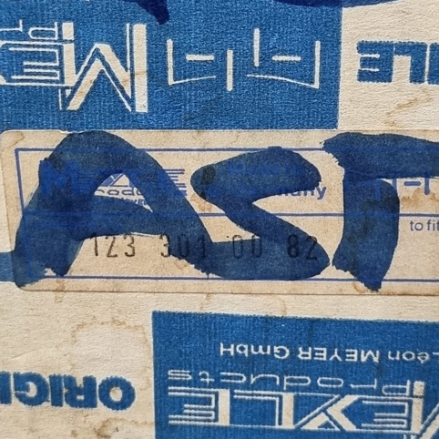 لاستیک پدال گاز بنز W124
