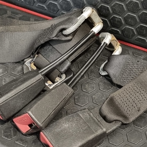 Rear buckle lock W124